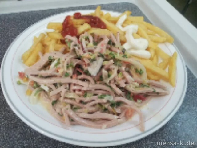 Bunter Wurstsalat in Senfdressing (1,2,3,4,8,9,R,S), Pommes frites und Salat