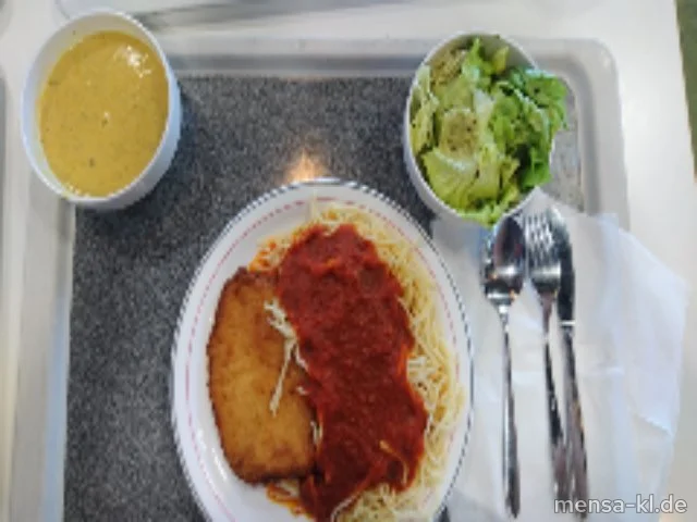 Hähnchenbrustfilet "Piccata Art" mit Parmesan-Panade (Gl,La,G), Spaghetti (1,Gl), Tomaten-Basilikumsoße und Salat