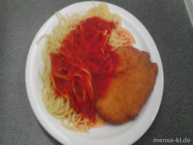Hähnchenbrustfilet "Piccata Art" mit Parmesan-Panade (Gl,La,G), Spaghetti (1,Gl), Tomaten-Basilikumsoße (9) und Salat