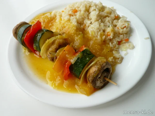 Gemüsespieß mit Mango-Pfeffersoße (La,V), Gemüsereis (Sl,V) und Salat (V)