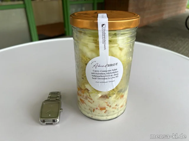 Curry-Couscous Salat mit Karotten, Hirtenkäse, Salatgurken (Gl,La) Senf-Dressing (1,5,Sw,Sf)