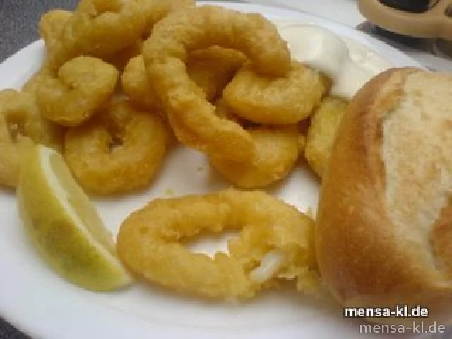 Gebackene Calamaresringe mit Knobauch-Dip (1) und Baguette