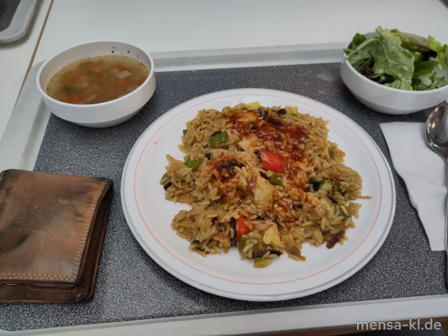 Asiatische Reispfanne mit Gemüse, dazu Würzsoße süß-sauer (5,Gl,Sw,Sl,So) und Salat