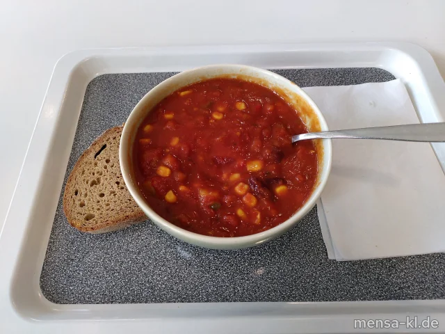 Chili sin Carne, dazu eine Scheibe Bauernbrot (Gl)