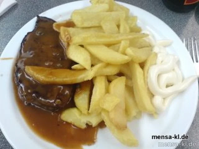 Argentinisches Rumpsteak (R) mit Pfeffersoße (4) und Steakhouse-Pommes