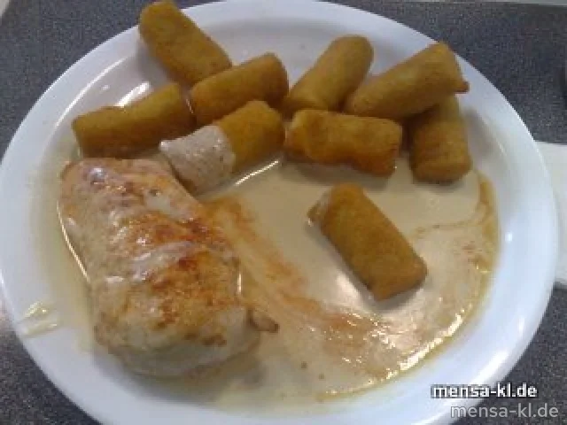 Frisches Hähnchenbrustfilet mit Käsesoße und Kroketten (4)