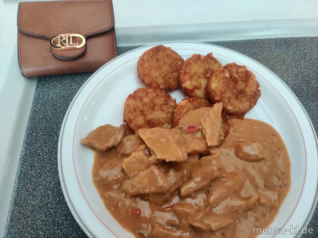 Pfeffer planted.chicken in Rahmsoße (Gl,La) mit Röstinchen, dazu Salat