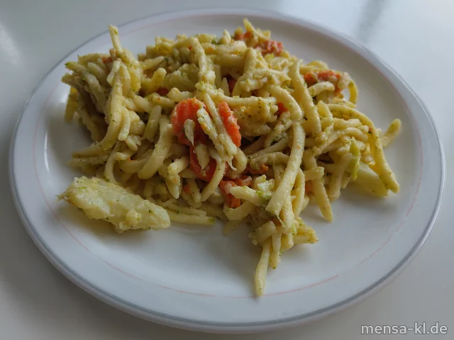 Spätzle-Gemüse-Pfanne (Gl,So), dazu ein Beilagensalat nach Wahl