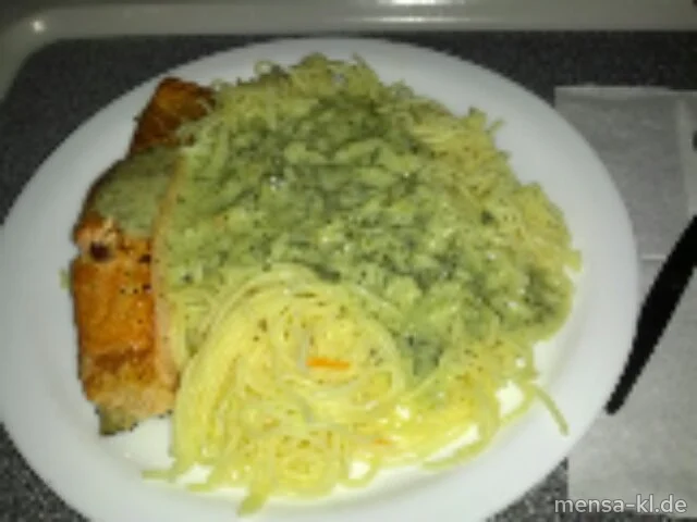 Frisches Lachsfilet (F) mit Spinatsoße und Spaghetti