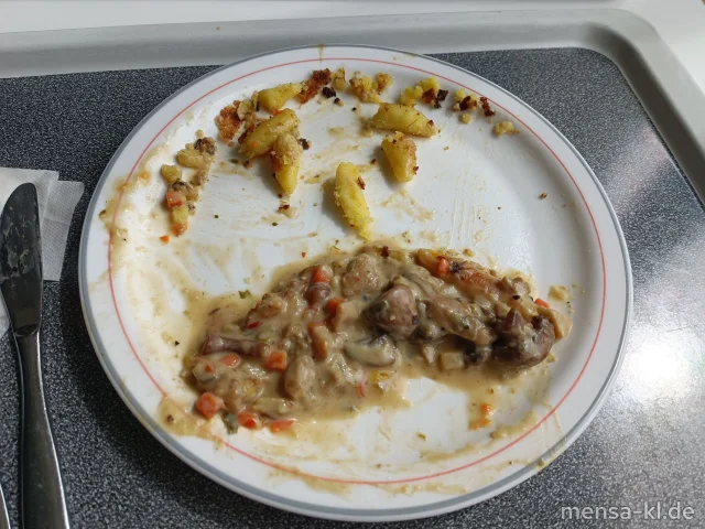 Pilzgulasch (1,Sl,So) mit Schupfnudeln (Gl), dazu einen Beilagensalat nach Wahl