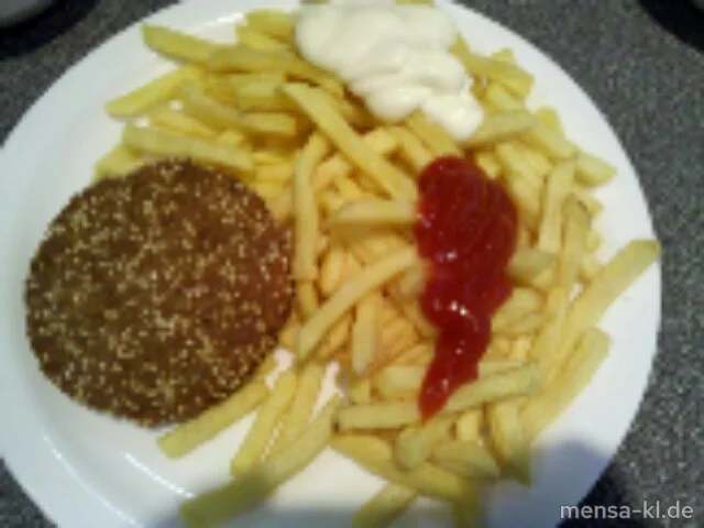 Vollkorn-Pilz-Brätling (2,V), Pommes-Frites (V) und Karottengemüse (V)