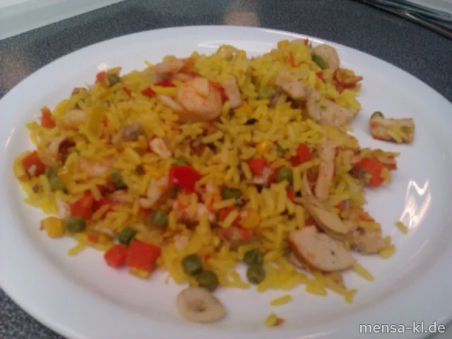 "Paella" mit "Safranreis", Gemüse, Meeresfrüchten und Hähnchenfleisch