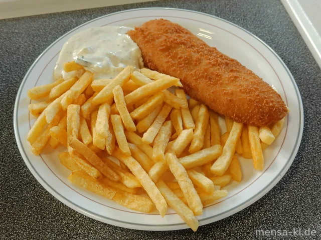 Gebackenes Seelachsfilet (Fi,Gl) mit Remoulade (1,9,Gl,Ei,La,Sf), Pommes frites und Gurkensalat (1,5,9,Gl,Ei,La,Sw,Sf)