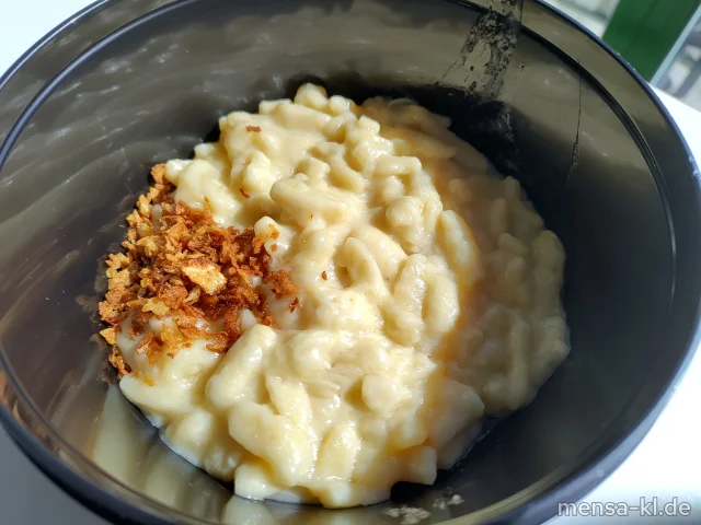 Käsespätzle mit Röstzwiebeln (Gl,Ei,La,Sl,So)