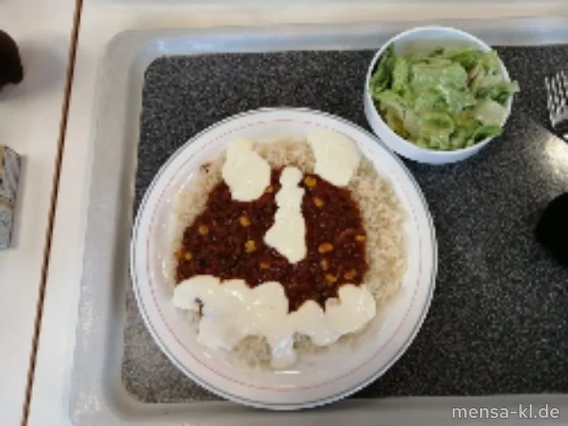 Chili con Carne (Sl,R) mit Sour Cream-Dip (9,Gl,Ei,La,So), Reis und Salat