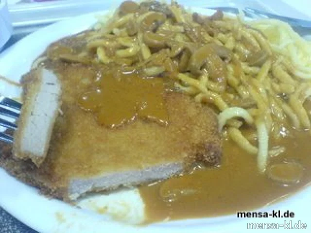 Paniertes Schnitzel (S) mit Champignon-Rahmsoße (3), Spätzle und Salat
