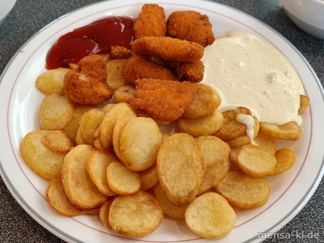 Hähnchencrossies (Gl,G) mit Curry-Dip (1,9,Gl,Ei,La,Sf), Pommes-Chips und Salat