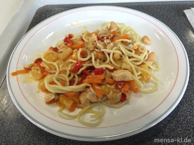 Gebratene Hähnchenfleischstreifen mit Ananas, Spitzpaprika und Karotten (Gl,So,G), Mie-Nudeln (Gl,Se)