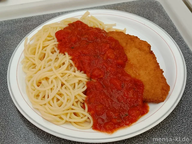 Hähnchenbrust-Piccata (Hähnchenschnitzel mit Parmesan-Panade (Gl,La,G) mit Tomaten-Basilikum-Soße (Gl), Spaghetti (Gl) und Salat