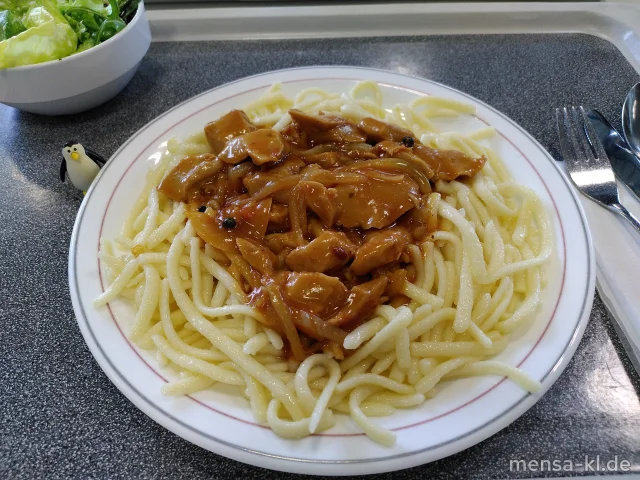 Planted.chicken in Peffersoße (9,Sf), Spätzle (Gl) und Salat