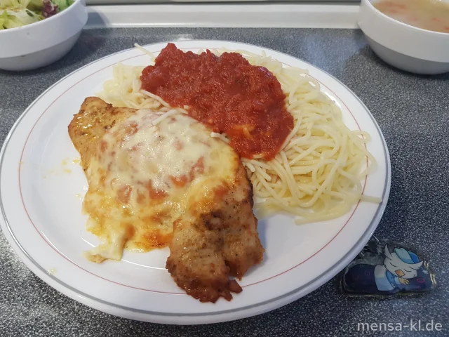 Truthahnsteak (G) mit Tomaten und Mozzarella überbacken (La), Tomatensugo (Gl), Spaghetti (1,Gl) und Salat