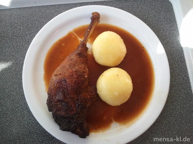Geschmorte Gänsekeule (G,Lfrei,A) mit Kartoffelknödel (2,3,Lfrei)