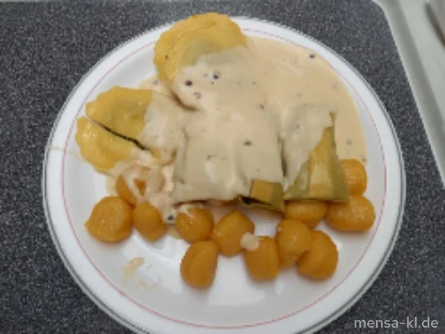 "Combinazione": Cannelloni mit Ricotta-Spinatfüllung (1,Gl,Ei,La,V), Tortellini mit Gemüsefüllung (1,Gl,Sl,V) und Gnocchi (Gl,Ei,V), dazu bunter-Pfeffer-Soße (Gl,La,V) und Salat (V)