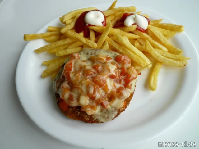 Pilzbratling mit Tomaten, Zwiebeln und Käse überbacken (Gl,Ei,La,Sl,Se,V), Pommes frites (V) und Salat (V)