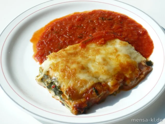Lasagne mit Gemüsefüllung (Gl,Ei,La,Sl,V), dazu Salat (V)