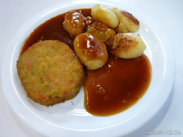 Gemüsekrustie (V)(Gl,Ei,La,Sl,V) mit Bratensoße (Gl,Sf,V), Butterkartoffeln (La,V) und Erbsen-Karotten-Gemüse (1,Gl,La,V)