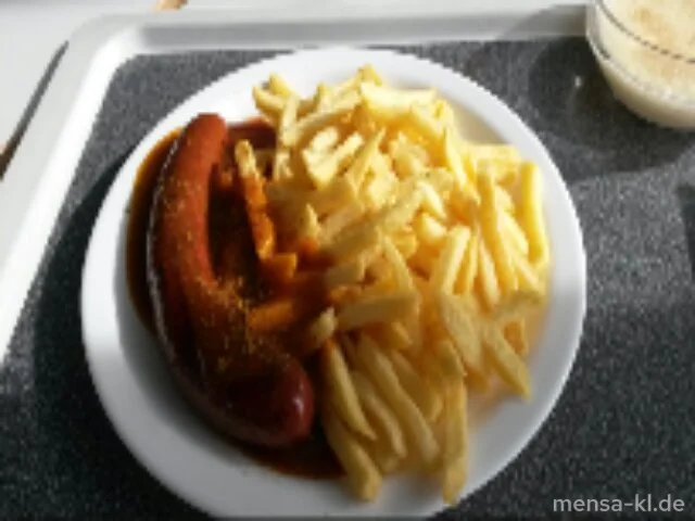 Rote Currywurst (2,8,R,S,Lfrei) - auf Wunsch mild, scharf oder extra-scharf -, dazu Pommes frites (Lfrei)