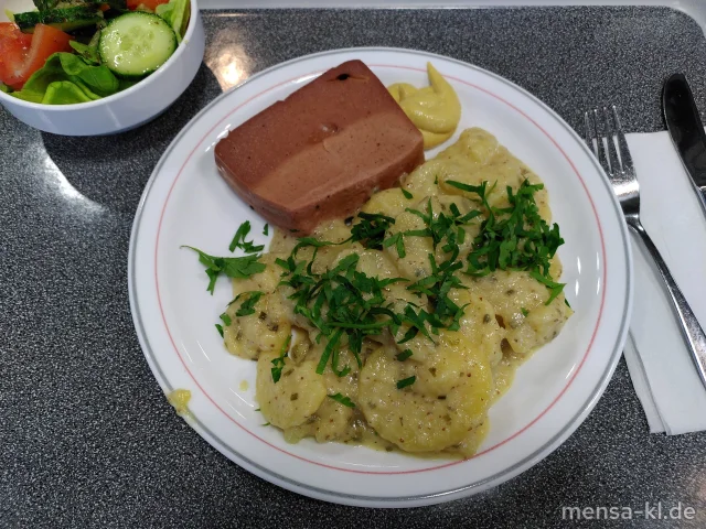 Veganer Fleischkäse (1) mit hausgemachtem Kartoffelsalat (9), Senf (Sf), dazu ein Beilagensalat nach Wahl