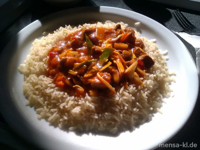 Schweinegeschnetzeltes "chinesisch" süß-sauer, Reis und Salat
