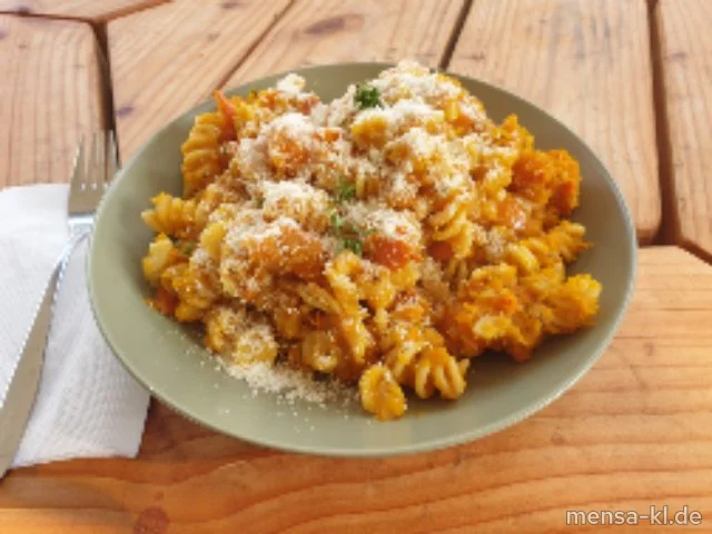 Fusilli mit Kürbiswürfeln im Kräuter-Gemüse-Sud (Gl,La)
