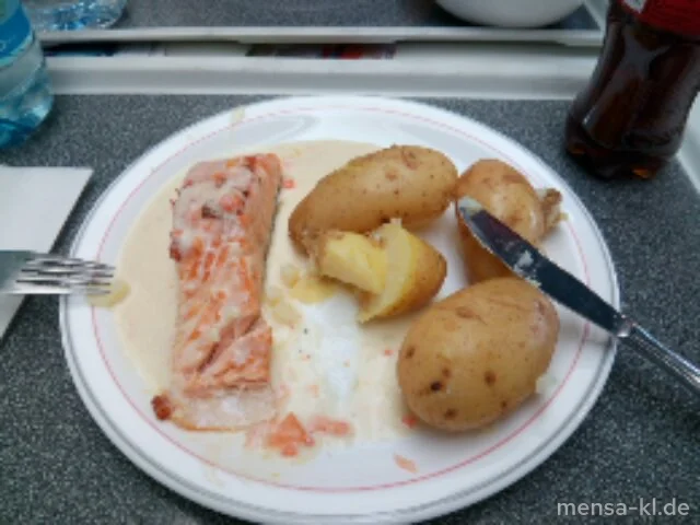 Lachsfilet (Fi) mit Weißwein-Sahnesoße (5,Gl,La,Sw,Sl,A) und neuen Kartoffeln