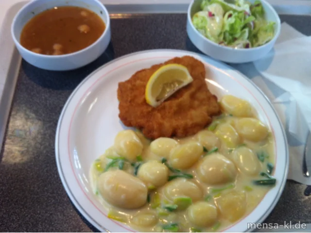 Paniertes Schnitzel (S) mit Béchamel-Lauchkartoffeln und Salat