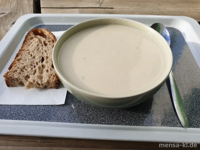 Blumenkohlcreme (La), dazu eine Scheibe Bauernbrot (Gl)