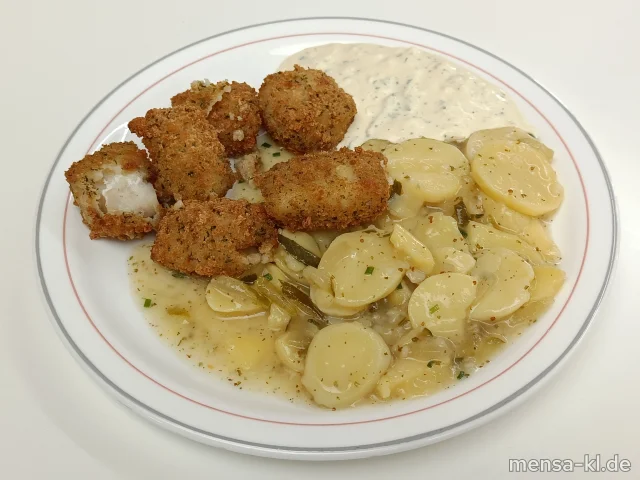 Fisch-Nuggets im Backteig (Fi,Gl) mit Remoulade-Dip (1,9,Gl,Ei,La,Sf), hausgemachtem Kartoffelsalat (5,9,Gl,Sw) und Gurkensalat (1,5,9,Gl,Ei,La,Sw,Sf)