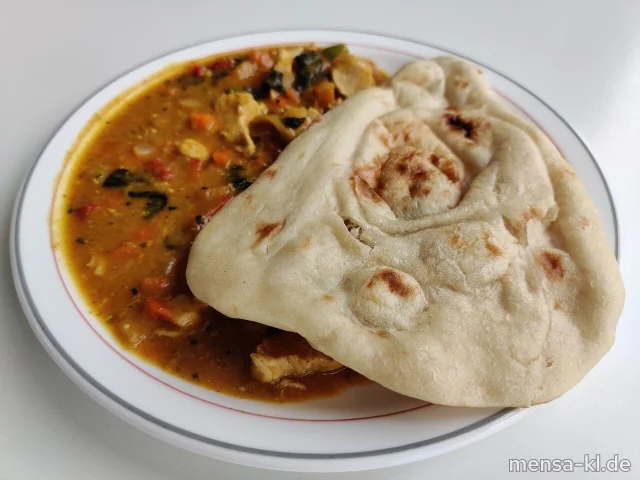 Indisches Gemüsecurry mit Kartoffeln und Gemüse (Gl,La,Sf,Se,V), dazu Vollkornreis (V) und Salat (V)