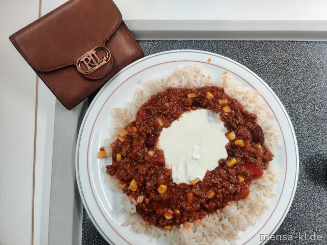 Chili-Con-Carne (1,Gl,Sf,R) mit Sour Cream (La), Reis und Salat