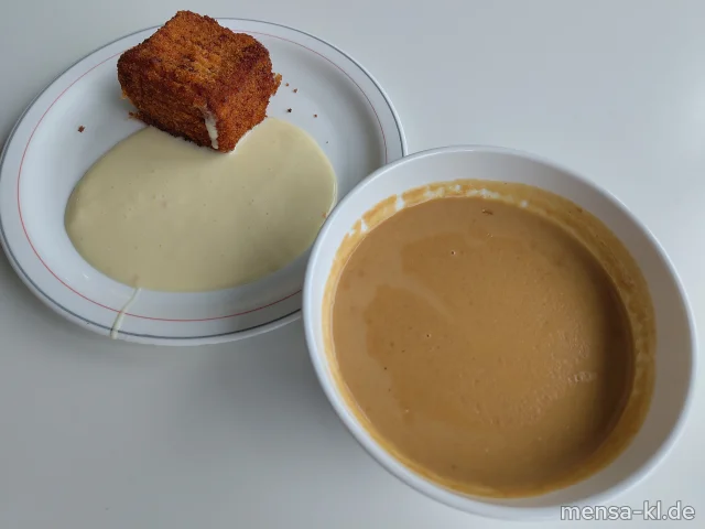 Kastaniencremesuppe (1,Gl,La,Sf), dazu Rostige Ritter (1,Gl,Ei,La,So) mit Vanillesoße (La)