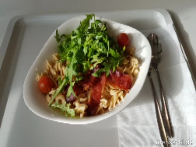 Vollkorn-Fusilli mit Knoblauch, rohem Schinken, Rucola und Cherrytomaten (2,3,Gl,S)