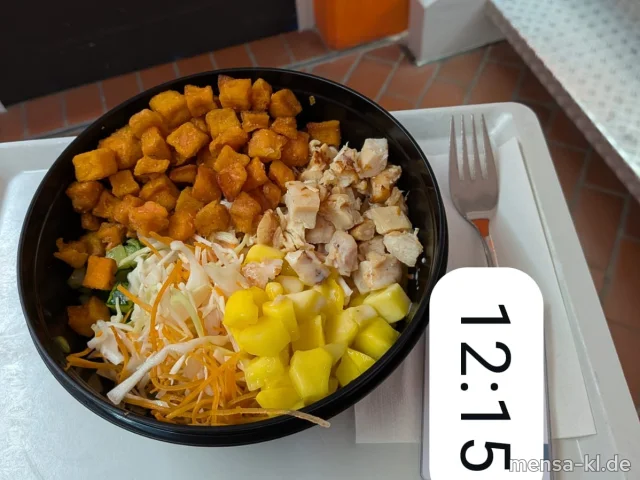 Orange Heaven - Mango, Hähnchen, Süßkartoffel, Gurke, Karotten, Kraut, Blattsalat &amp; American-Dip (1,Ei,Sf,G)