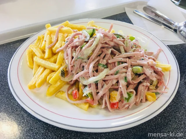 Bunter Wurstsalat in Senfdressing (1,2,3,5,8,9,Gl,Ei,Sw,Sf,R,S) mit Pommes frites und Salat