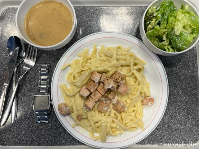 Gezupfter Ofenlachs auf Pfälzer Spargelragout (Fi,Gl,Ei,La), Tagliatelle (Gl,Ei) und Salat
