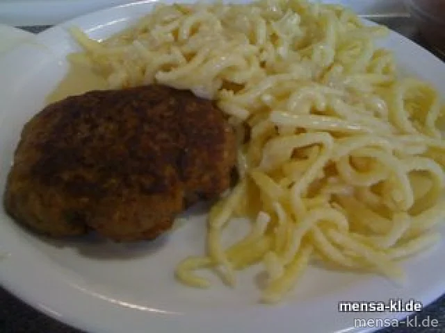 Frikadelle (S/R) mit Zwiebel-Sahnesoße, Spätzle und Salat
