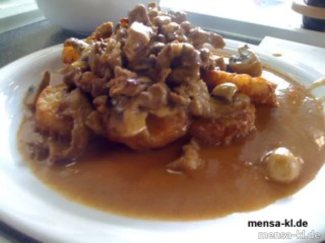 Züricher Kalbsgeschnetzeltes mit frischen Champignons in Rahm, Rösti