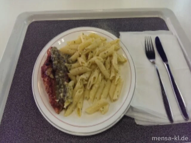 Hähnchenbrustfilet (5,Sw,Sf,G) Basilikum - Limetten - Pesto (1,2,5,Nu,Ei,La,Sw) Penne Rigate (Gl)