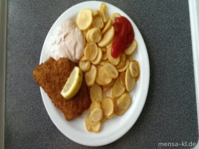 Gebackenes Hokifilet (1,3,F) mit Cocktail-Dip (1), Pommes-Chips und Gurkensalat
