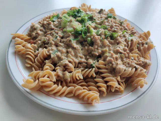 Fusilli mit Haschee nach Omas Art (1,Gl,So), dazu einen Beilagensalat nach Wahl